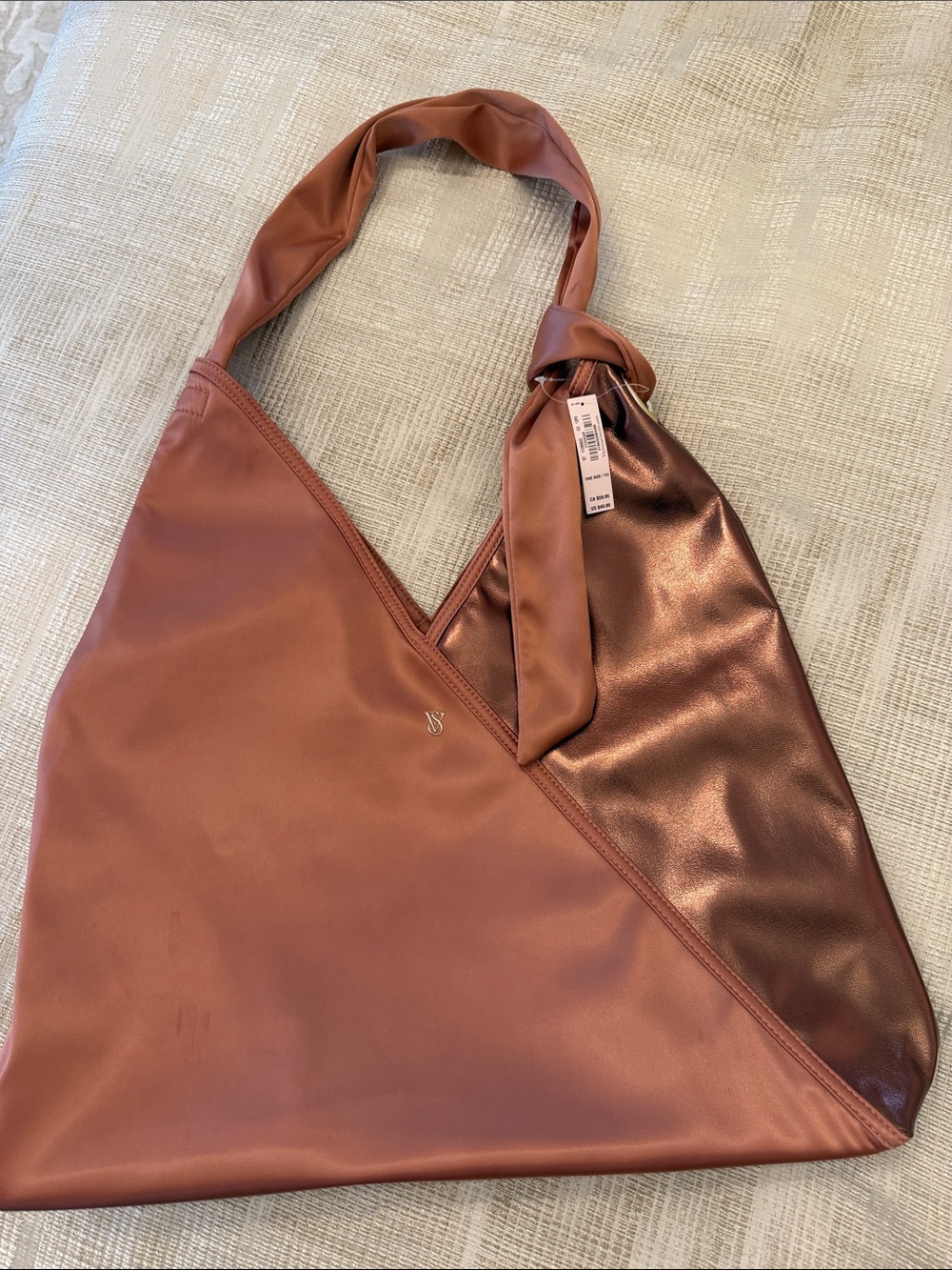 Victoria’s Secret Shoulder Bag in Rose gold